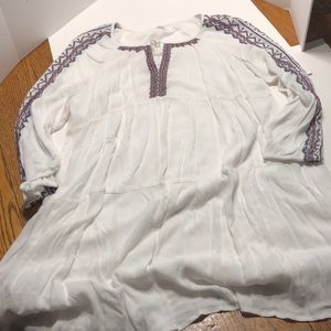 Old Navy tunic top, white with red & blue. Great condition.  Size Large.